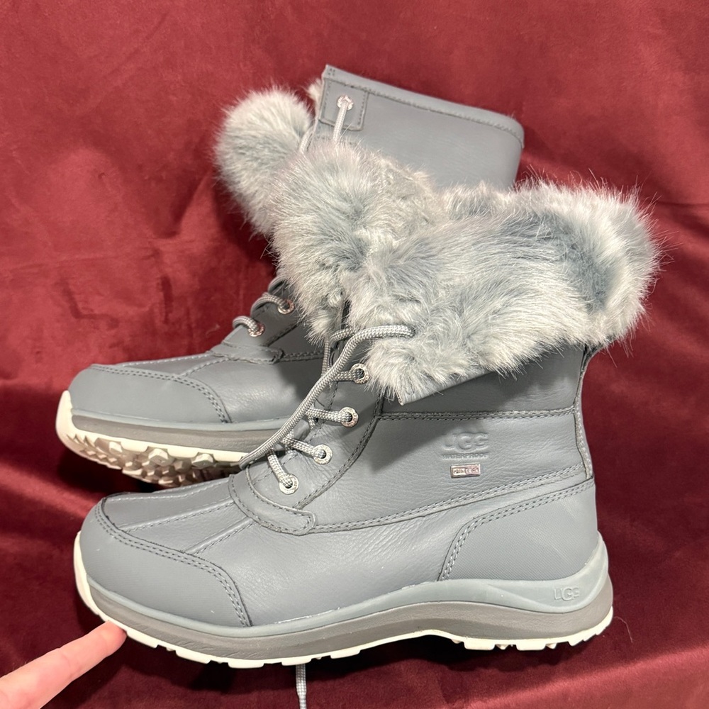SOLD!! Women's Adirondack Patent Grey Gray Boots 10 9.5 Foldover Fur Lined